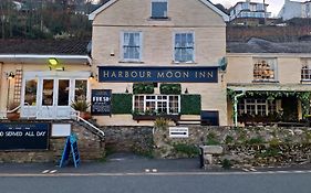 Harbour Moon Inn